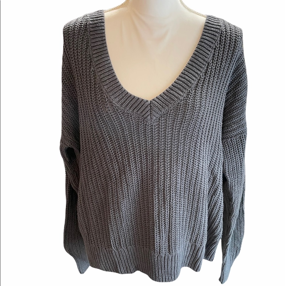 VS PINK 🧶  Gray Sweater NWT [Make an offer]